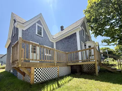 10 Prince Ave, Eastport, ME 04631