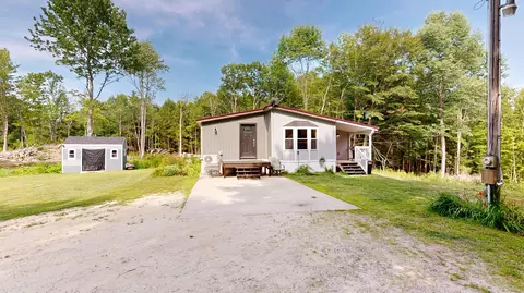 81 Ledgeview Rd, Greene, ME 04236