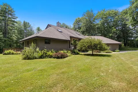 Exterior - 43 Carson Dr, Gorham, ME 04038 photo 4 of 8