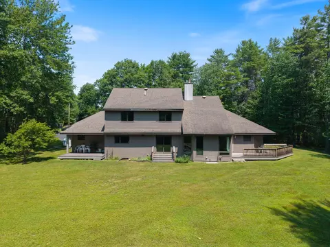 Exterior - 43 Carson Dr, Gorham, ME 04038 photo 5 of 8