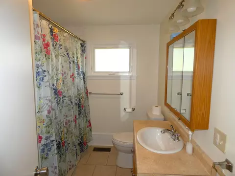 Bath - 5 Mayflower Rd, Augusta, ME 04330 photo 1 of 2