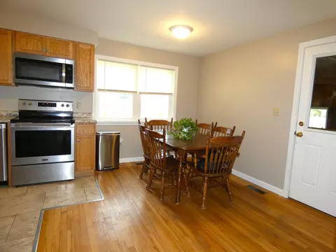 Dining - 5 Mayflower Rd, Augusta, ME 04330 photo 2 of 2