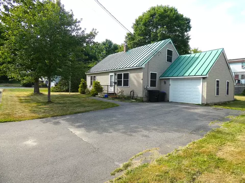 Exterior - 5 Mayflower Rd, Augusta, ME 04330 photo 6 of 7