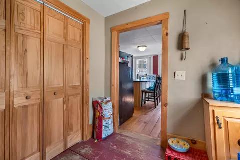 Entry Way - 43 Main St, Harrison, ME 04040 photo 12 of 16