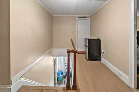Entry Way - 43 Main St, Harrison, ME 04040 photo 13 of 16