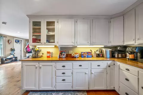 Kitchen - 43 Main St, Harrison, ME 04040 photo 3 of 8