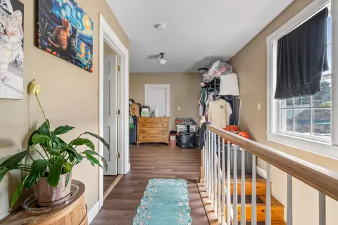 Entry Way - 43 Main St, Harrison, ME 04040 photo 5 of 16
