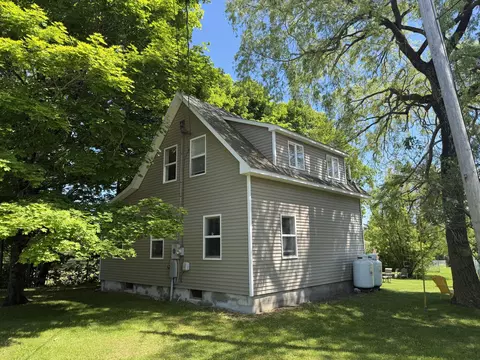 270 Park St, Rockland, ME 04841