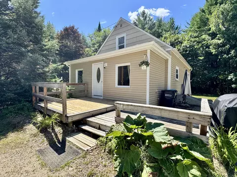 719 Hallowell Rd, Durham, ME 04222