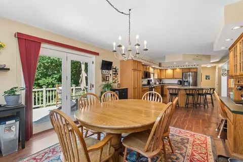 Dining - 1429 Main Rd, Phippsburg, ME 04562 photo 2 of 4