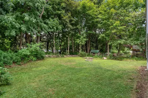 31 Longfellow Dr, Cape Elizabeth, ME 04107