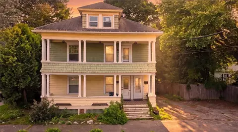 226 Summer St, Auburn, ME 04210