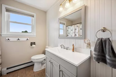 Bath - 71 W Corinth Rd, Corinth, ME 04427 photo 1 of 7