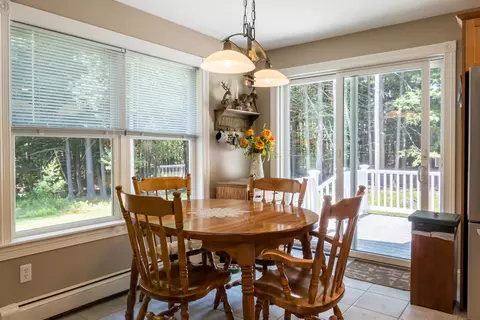 Dining - 9 Strawberry Patch Ln, Freeport, ME 04032 photo 2 of 2