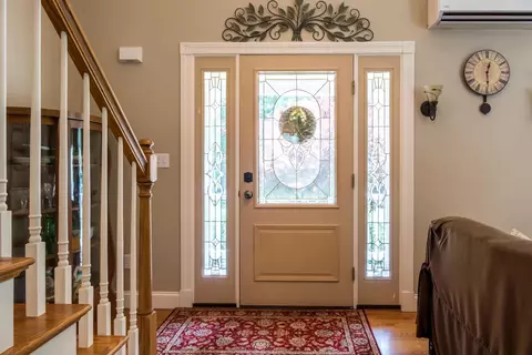 Entry Way - 9 Strawberry Patch Ln, Freeport, ME 04032 photo 1 of 4