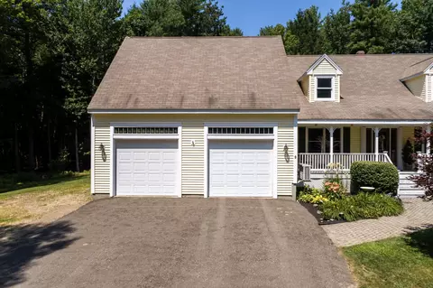 Exterior - 9 Strawberry Patch Ln, Freeport, ME 04032 photo 10 of 13