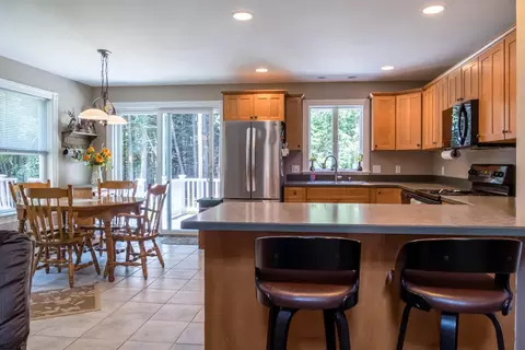 Kitchen - 9 Strawberry Patch Ln, Freeport, ME 04032 photo 6 of 6