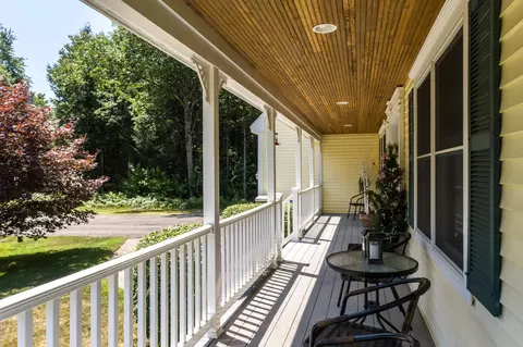 Exterior - 9 Strawberry Patch Ln, Freeport, ME 04032 photo 11 of 13