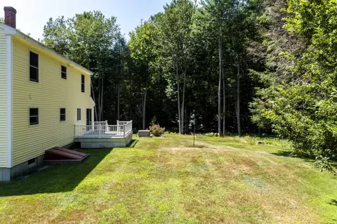Exterior - 9 Strawberry Patch Ln, Freeport, ME 04032 photo 6 of 13