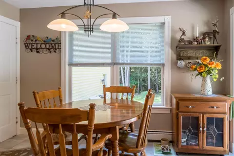 Dining - 9 Strawberry Patch Ln, Freeport, ME 04032 photo 1 of 2
