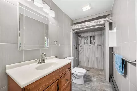 Bath - 5 Stevens Ave, Westbrook, ME 04092 photo 1 of 4