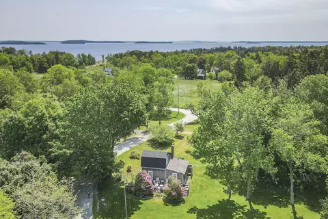 108 Colony Rd, Islesboro, ME 04848