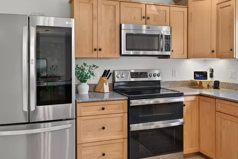 Kitchen - 8 Bald Eagle Dr #8, Brewer, ME 04412 photo 3 of 5