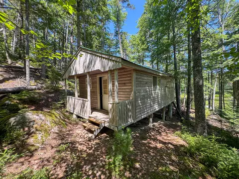 35 SW Brook Ln, Beddington, ME 04622