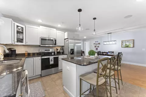 Kitchen - 5 Cambridge Dr, Hermon, ME 04401 photo 2 of 6