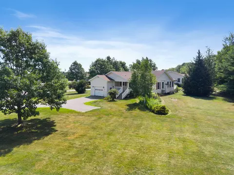 Exterior - 5 Cambridge Dr, Hermon, ME 04401 photo 7 of 13
