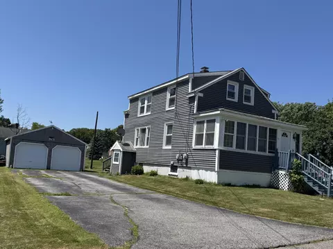 37 Daggett St, Portland, ME 04103