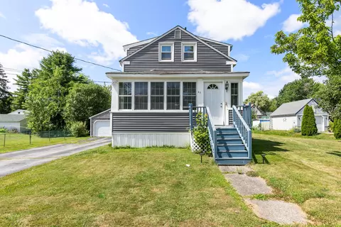 37 Daggett St, Portland, ME 04103