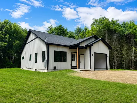 18 Linda Ln, Hollis, ME 04042