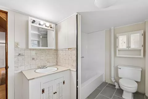 Bath - 1 Marigold Ln, Windham, ME 04062 photo 1 of 2