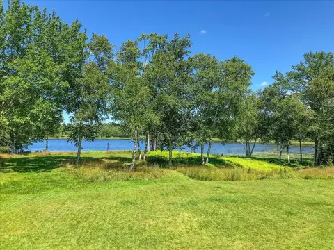 139 Oregon Rd, Islesboro, ME 04848