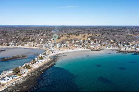8 Railroad Ave, Kennebunk, ME 04043