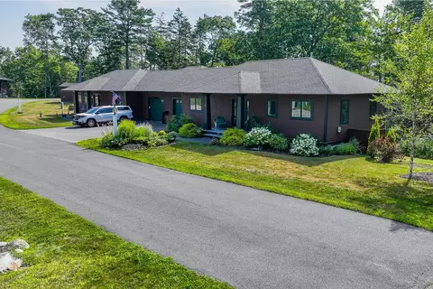 21 Eagle Point Rd UNIT 15, Lincolnville, ME 04849