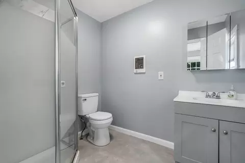 Bath - 40 Pendleton St, Brewer, ME 04412 photo 1 of 3