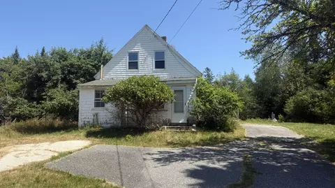 101 Burnt Cove Rd, Stonington, ME 04681