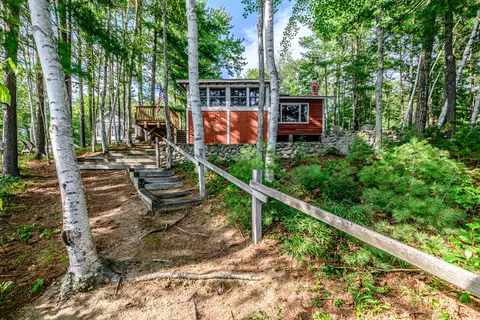 88 Logan Cir, Waterboro, ME 04030