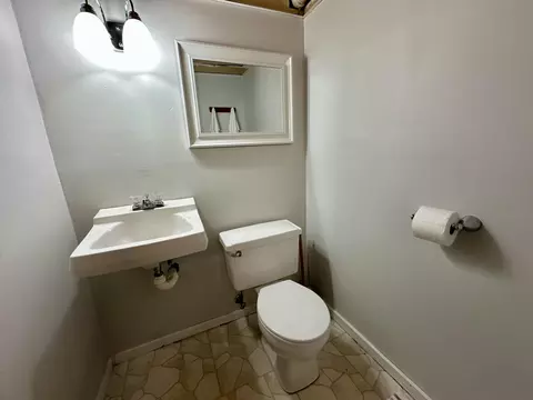Bath - 60 Forbes Ln, Windham, ME 04062 photo 3 of 3