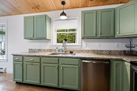 Kitchen - 27 Ruby Ridge Rd, Winthrop, ME 04364 photo 3 of 5