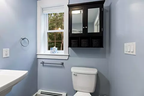 Bath - 27 Ruby Ridge Rd, Winthrop, ME 04364 photo 5 of 7