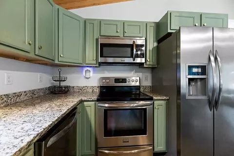 Kitchen - 27 Ruby Ridge Rd, Winthrop, ME 04364 photo 4 of 5