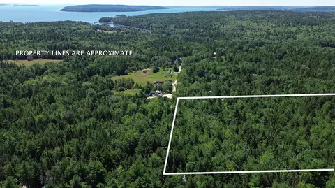 M39, Blue Hill, ME 04614