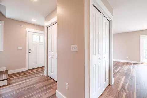 Entry Way - 18 Green St, Westbrook, ME 04092 photo 5 of 13
