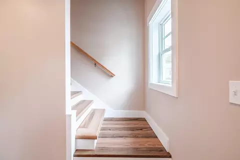 Entry Way - 18 Green St, Westbrook, ME 04092 photo 6 of 13