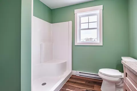 Bath - 18 Green St, Westbrook, ME 04092 photo 4 of 6