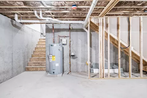 Entry Way - 18 Green St, Westbrook, ME 04092 photo 13 of 13