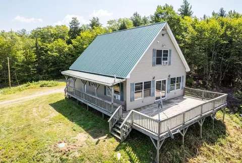 92 5 Corners Rd, New Sharon, ME 04955